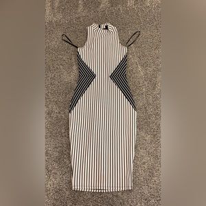 Mid length stripped dress with black and white color